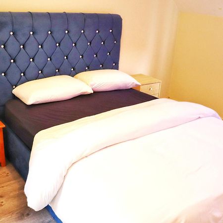 Deluxe Dwelling - 15 Mins From Cork City/Airport Διαμέρισμα Εξωτερικό φωτογραφία