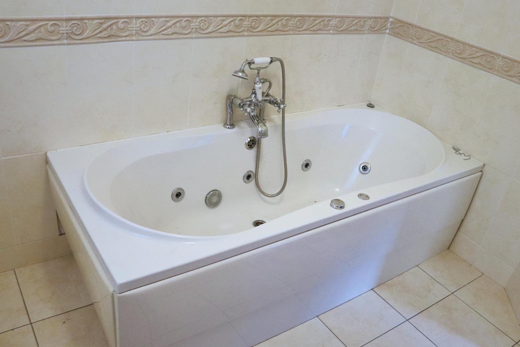 Deluxe Dwelling - 15 Mins From Cork City/Airport Διαμέρισμα Εξωτερικό φωτογραφία